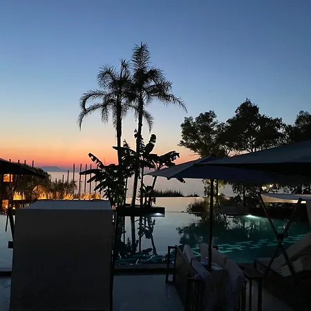 Seaview Marina Bay Luxury